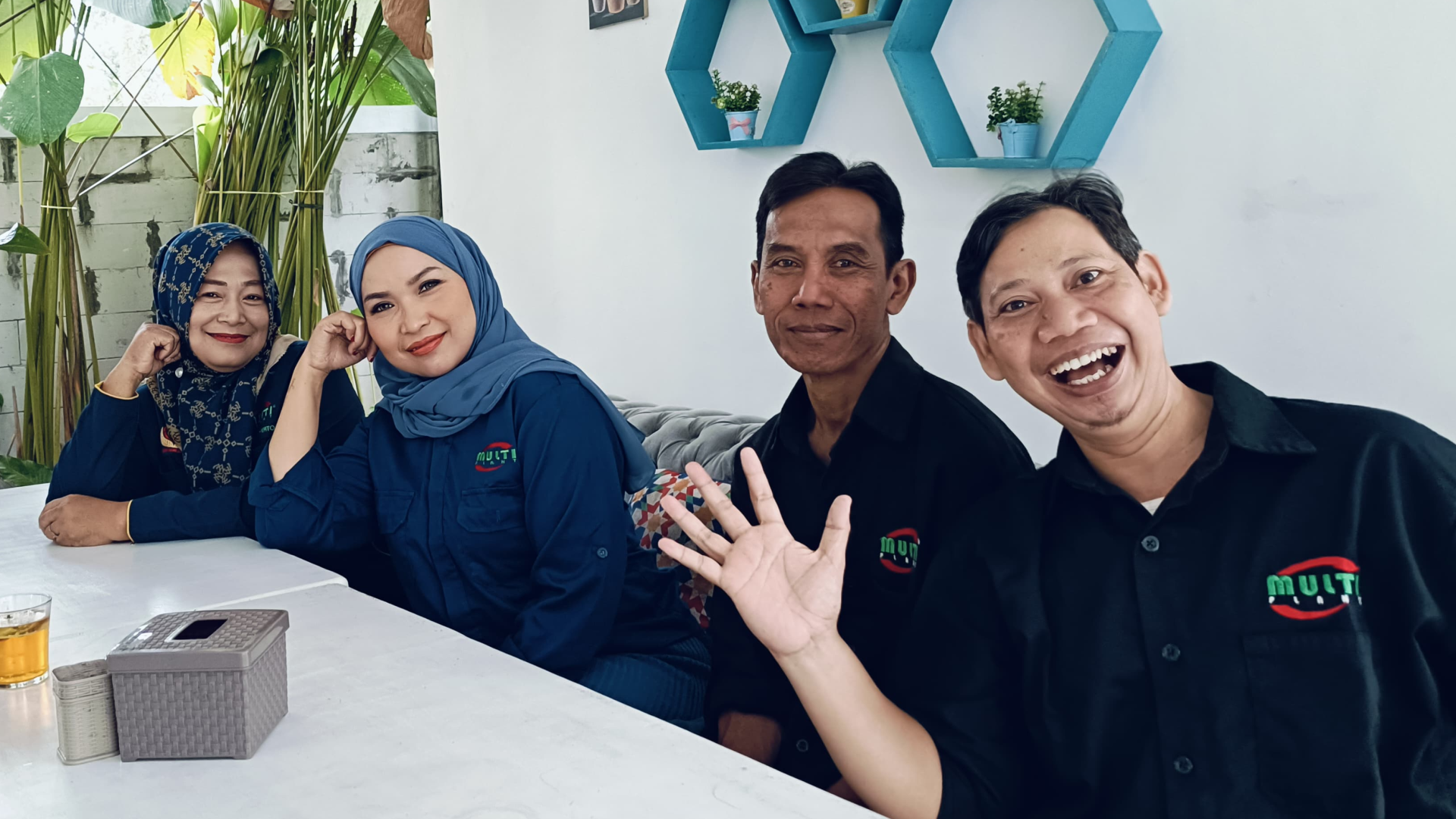 Foto Karyawan Multiplant